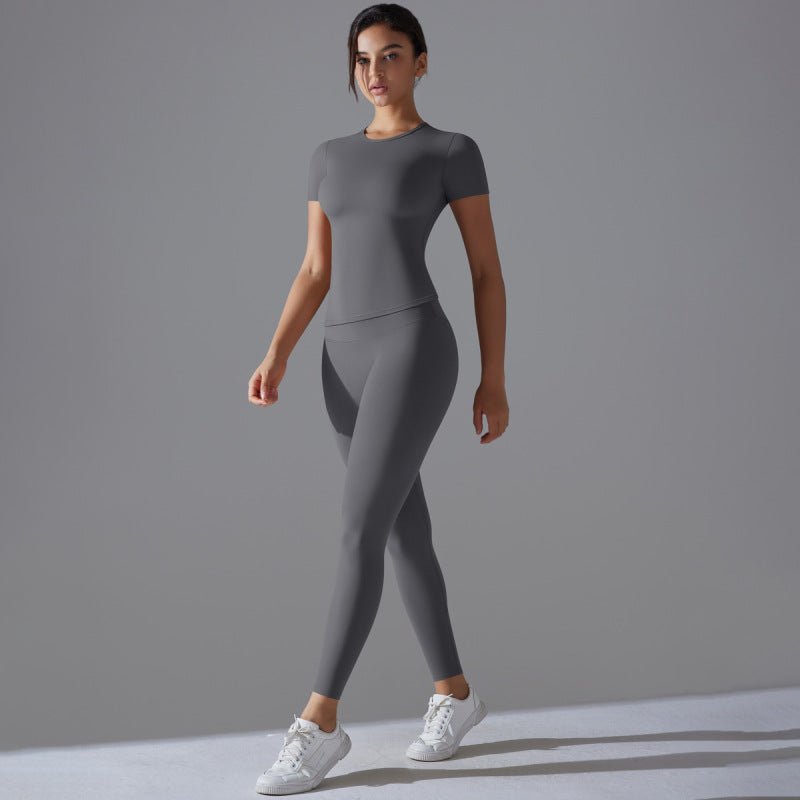  tenue sport femme grise minimalisme tonique zentenue